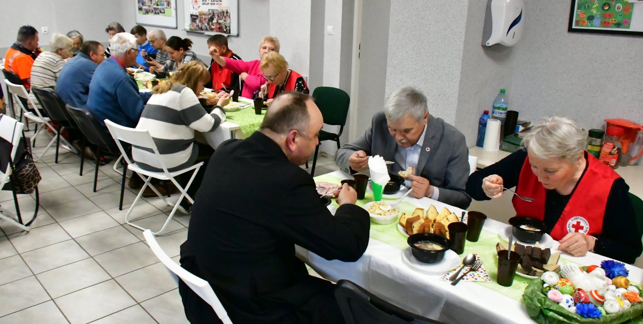 Wielkanocne serce Biłgoraja. Wyjątkowe spotkanie dla samotnych i potrzebujących
