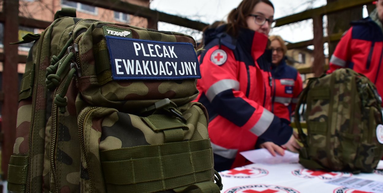 Plecak ewakuacyjny i wsparcie psychiczne – PCK szkoli mieszkańców Biłgoraja