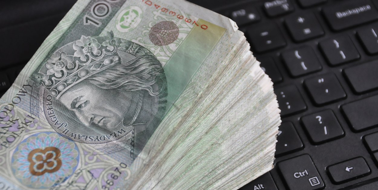 Chciała sprzedać auto, straciła 35 tys. zł