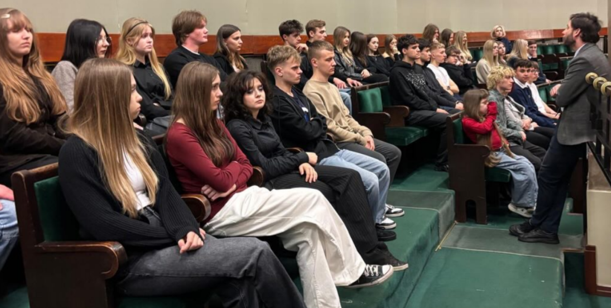 Wyjątkowa lekcja demokracji uczniów ONZ-etu